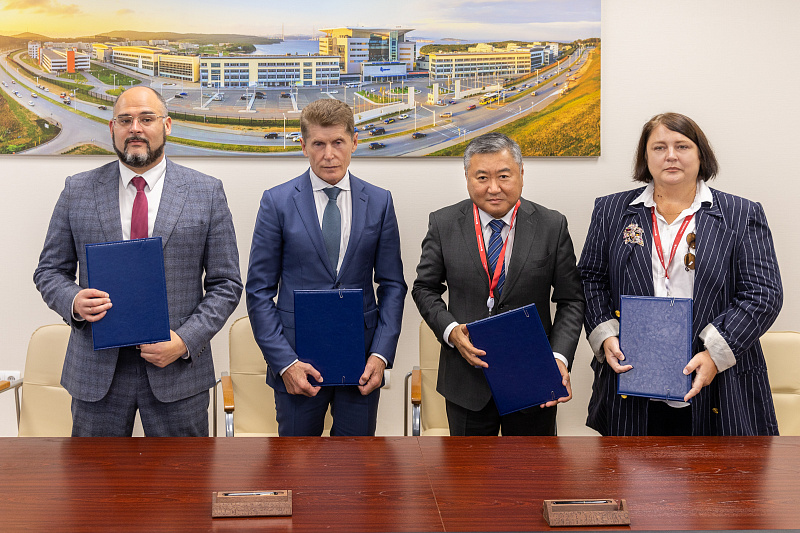 Соглашение о реализации мастер-плана Владивостокской агломерации подписали на ВЭФ.