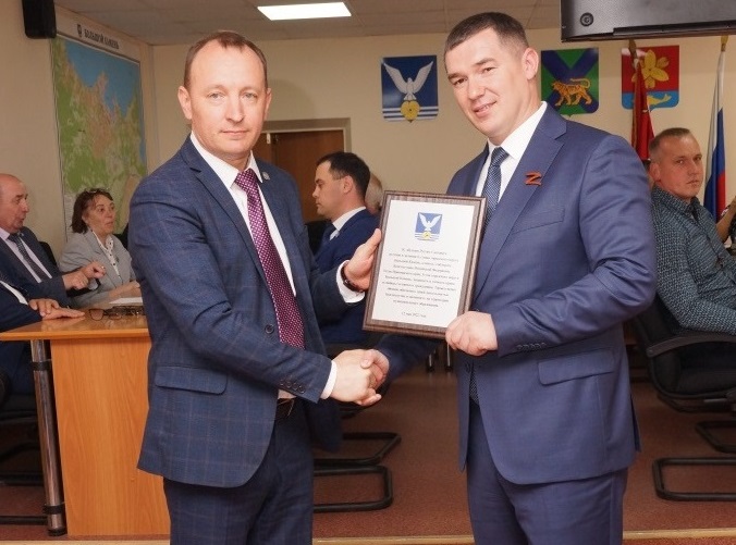 Главой городского округа Большой Камень избран Рустям Абушаев