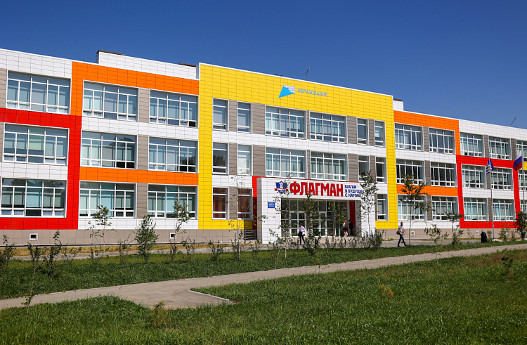 Почти 16 миллиардов рублей направили за пять лет из федерального бюджета на развитие образования Приморья.