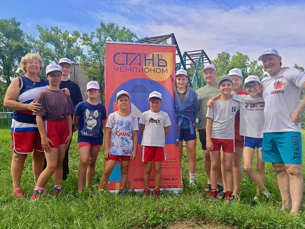 Будущие чемпионы проходят тестирование.