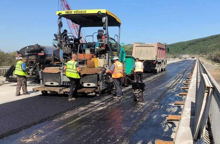 Завершается реконструкция моста через Петровку.