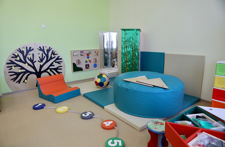 Приморье поможет оборудовать комнату психологической разгрузки для школьников в Торезе