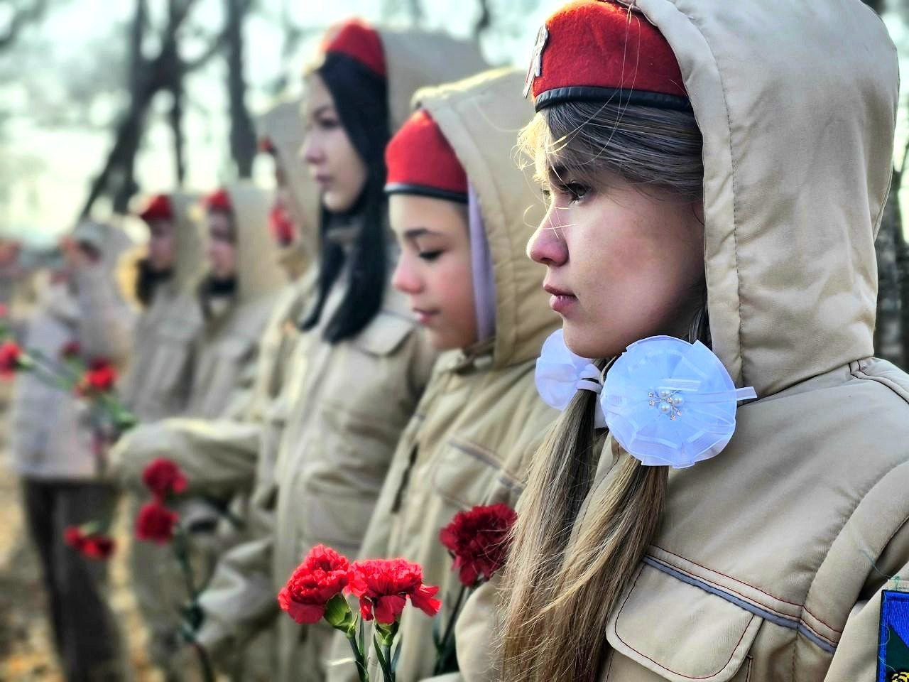 Память героев жива: почтение военным лётчикам в селе Петровка.