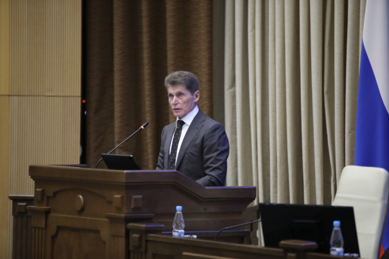 Олег Кожемяко поручил усилить работу по кадровому обеспечению медучреждений Приморья. Олег Кожемяко поручил усилить работу по кадровому обеспечению медучреждений Приморья.