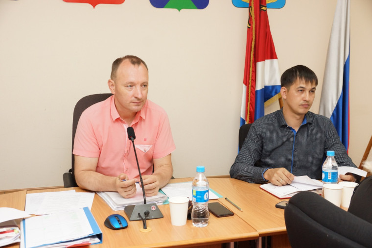 21 июля Алексей Кузнецов, председатель городской Думы, провёл заседание постоянных комиссий.