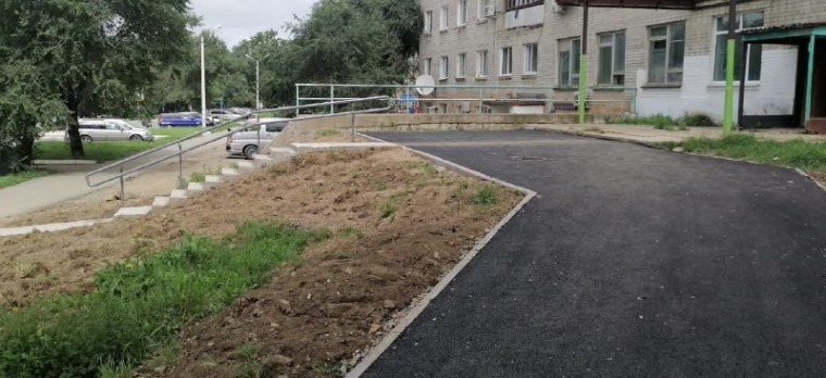 В Большом Камне продолжаются работы по благоустройству. В Большом Камне продолжаются работы по благоустройству.