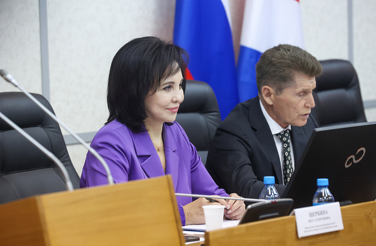 Олег Кожемяко представил главу нового Правительства Приморья.
