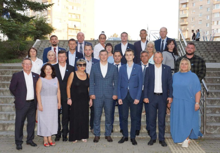 Вручены мандаты избранным депутатам Думы городского округа Большой Камень 7 созыва.