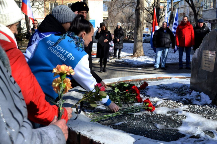 Нам забыть не дано пыль афганских дорог.... Нам забыть не дано пыль афганских дорог....