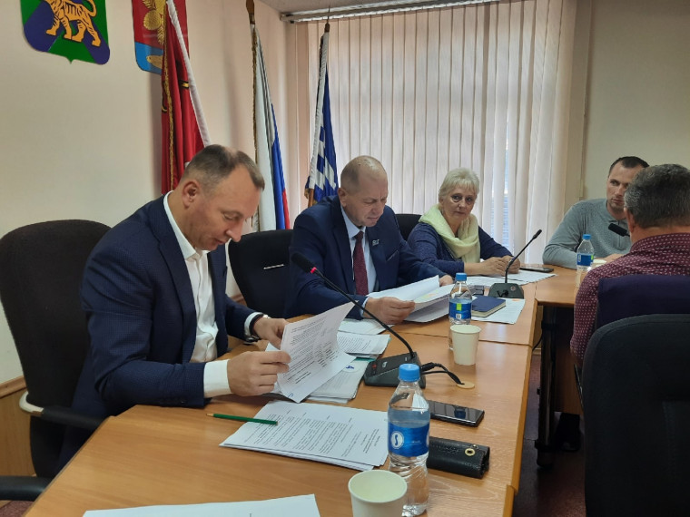 Заседание постоянных комиссий Думы городского округа Большой Камень состоялось 27 октября в администрации города.