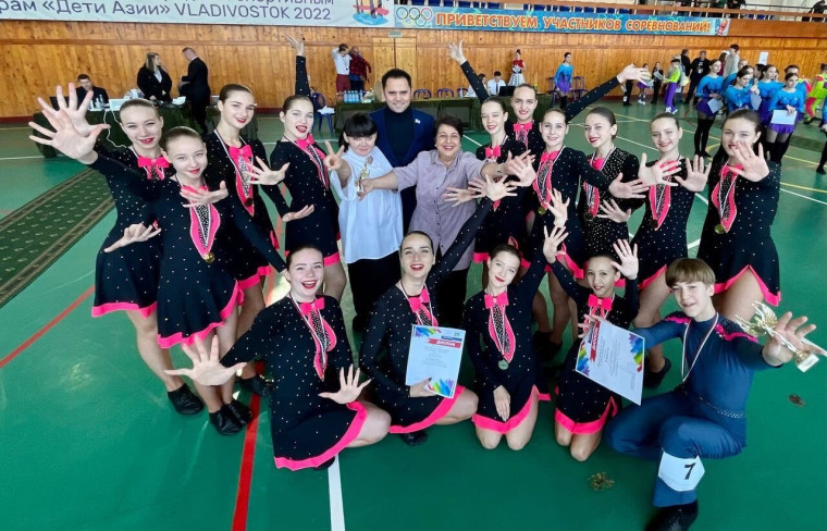 В Большом Камне прошёл Чемпионат и Первенство по акробатическому рок-н-роллу. В Большом Камне прошёл Чемпионат и Первенство по акробатическому рок-н-роллу.