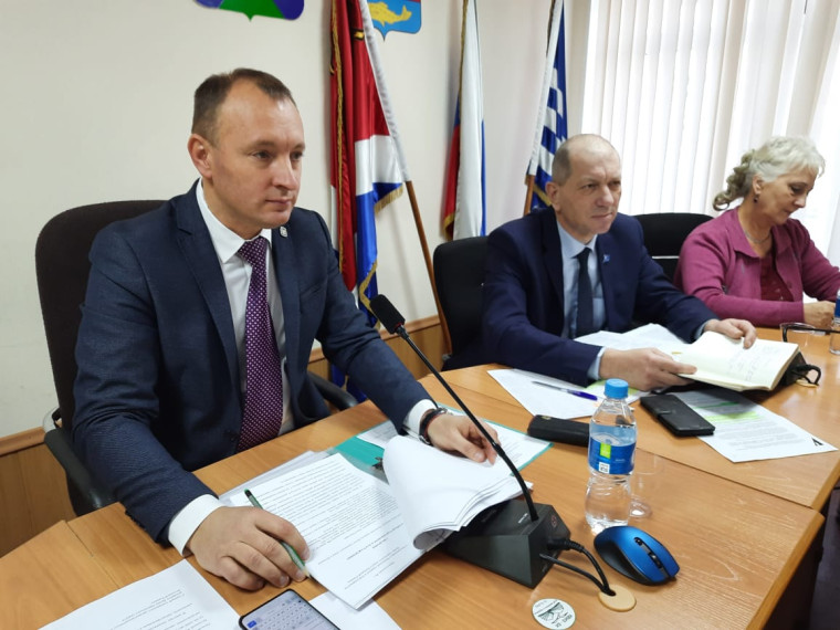 8 декабря состоялось заседание постоянных комиссий Думы городского округа Большой Камень.