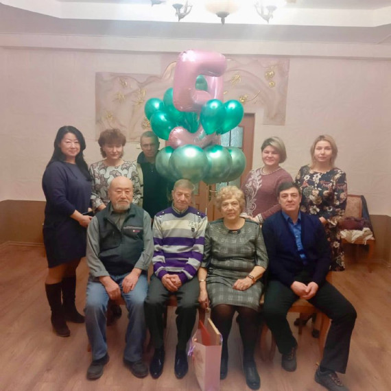 "Изумрудную свадьбу" отпраздновали супруги из Большого Камня!. "Изумрудную свадьбу" отпраздновали супруги из Большого Камня!.