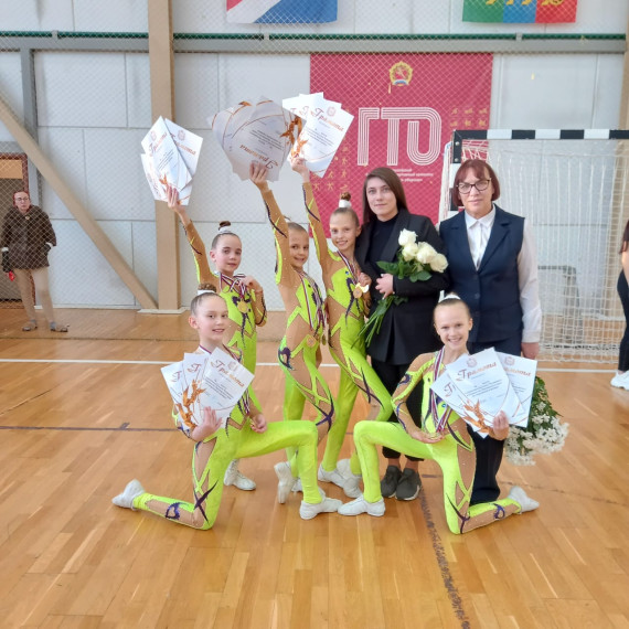 Большекаменские спортсменки заняли второе общекомандное место в Чемпионате Приморского края по спортивной аэробике.