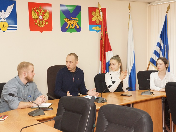 Развитие молодежного парламентаризма в Дальневосточном федеральном округе. Развитие молодежного парламентаризма в Дальневосточном федеральном округе.