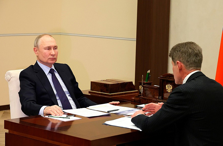 Владимир Путин отметил положительную динамику развития Приморья.