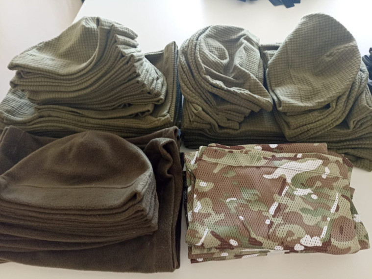 Около 10 тысяч единиц различной одежды и экипировки отправили на фронт волонтеры Приморья.