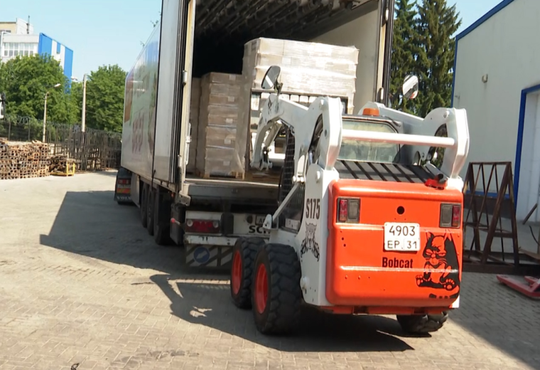 50 тонн рыбных консервов направил Приморский край жителям Белгородской области.
