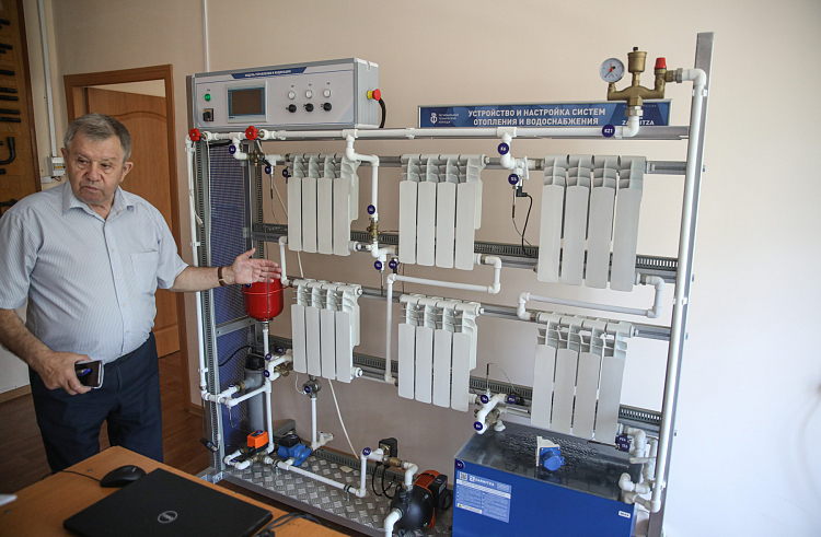 12 современных производственных мастерских появится в колледжах Приморья.