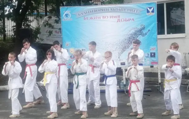 Депутаты городской Думы приняли участие в благотворительном забеге «Бежим во имя добра».