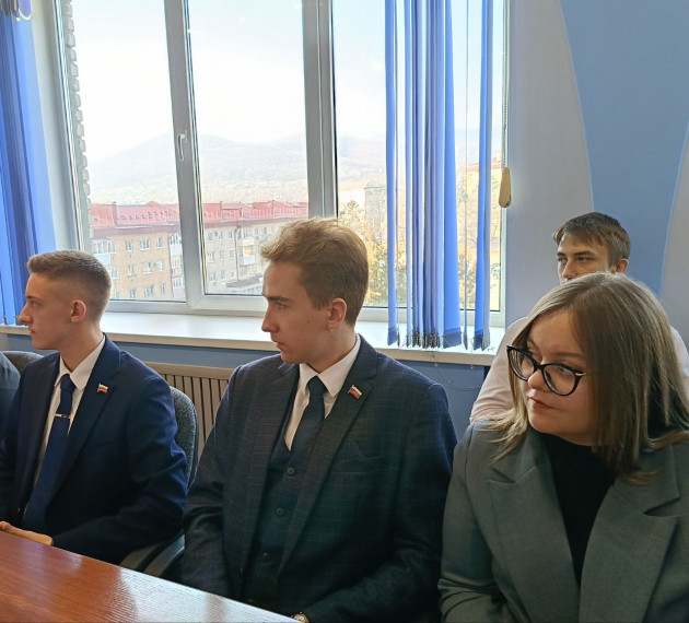 Заседание Молодёжного парламента.
